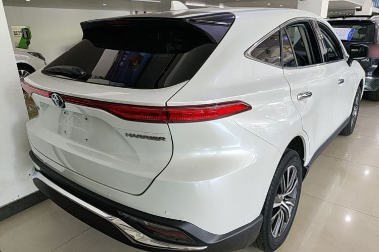 Used Toyota Harrier 2022 2.0L CVT Two-Wheel Drive Luxury Edition Rear Right 45 Deg
