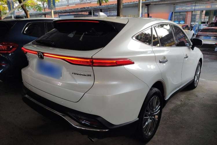 Used Toyota Harrier 2022 2.0L CVT Two-Wheel Drive Deluxe Edition Rear Right 45 Deg