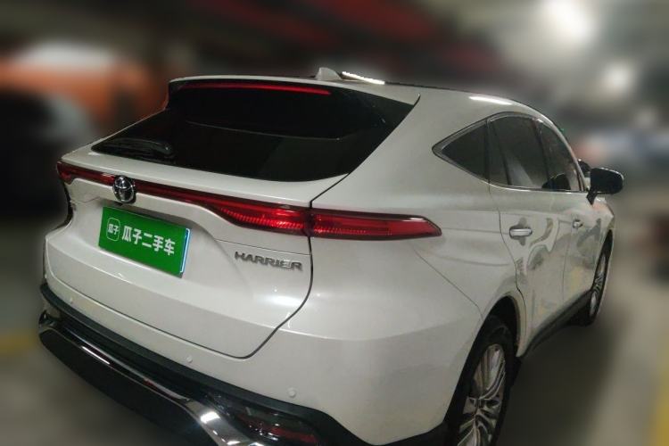 Used Toyota Harrier 2022 2.0L CVT Two-Wheel Drive Deluxe Edition Rear Right 45 Deg