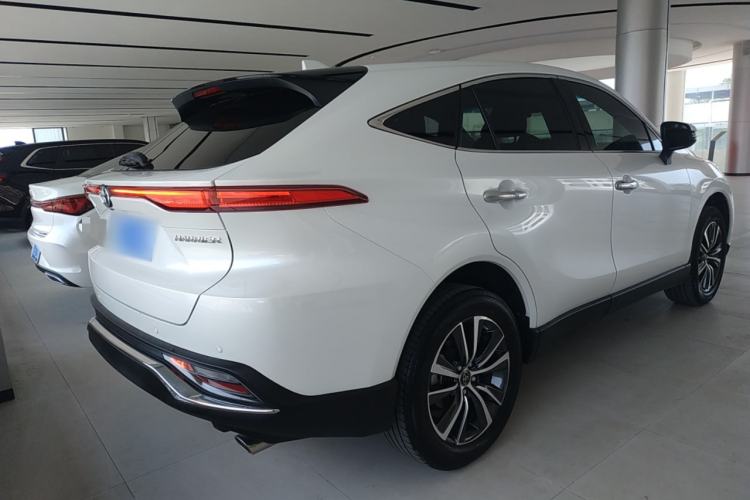 Used Toyota Harrier 2022 2.0L CVT Two-Wheel Drive Luxury Edition Rear Right 45 Deg