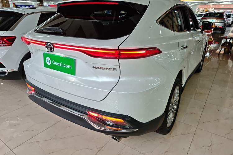 Used Toyota Harrier 2022 2.0L CVT Two-Wheel Drive Deluxe Edition Rear Right 45 Deg