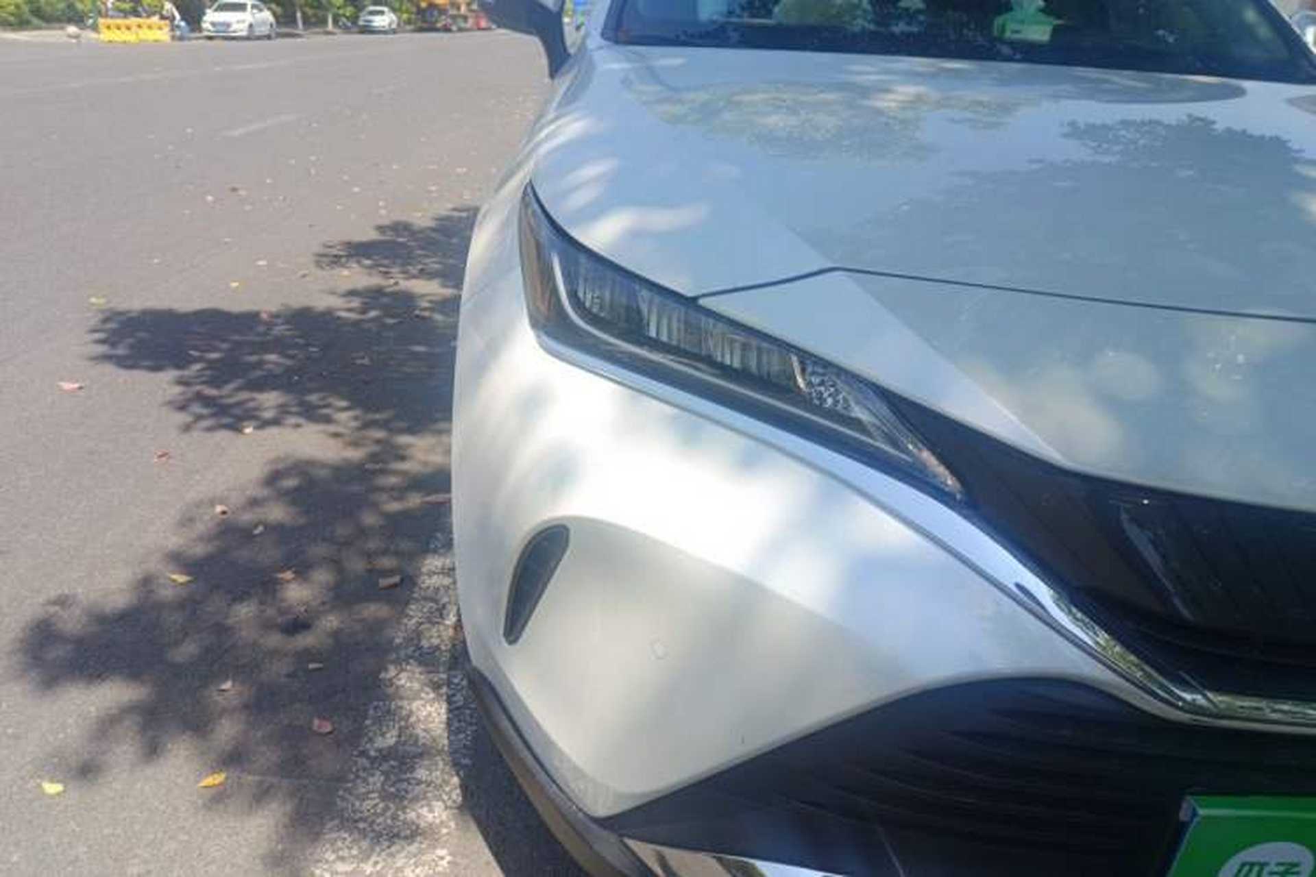 Used Toyota Harrier 2022 2.0L CVT Two-Wheel Drive Luxury Edition Right Front Headlight