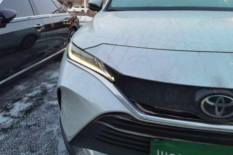 Used Toyota Harrier 2022 2.0L CVT Two-Wheel Drive Entry Version Right Front Headlight