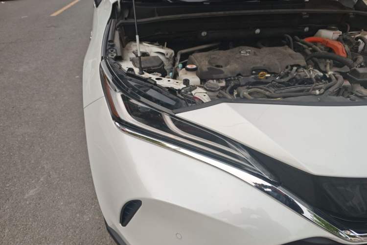 Used Toyota Harrier 2022 Dual-Engine 2.5L CVT Four-Wheel Drive Flagship Edition Right Front Headlight