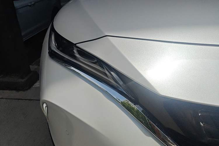 Used Toyota Harrier 2022 2.0L CVT Two-Wheel Drive Deluxe Edition Right Front Headlight