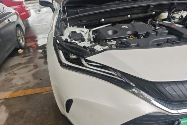 Used Toyota Harrier 2022 2.0L CVT Two-Wheel Drive Deluxe Edition Right Front Headlight