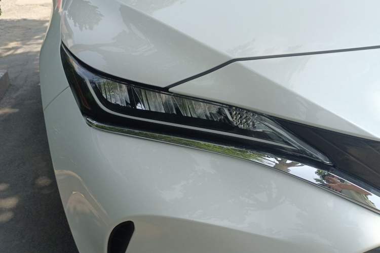 Used Toyota Harrier 2022 2.0L CVT Two-Wheel Drive Entry Version Right Front Headlight