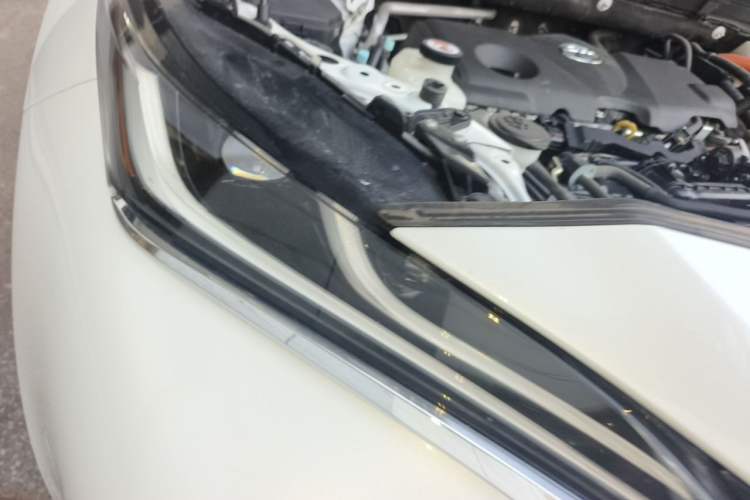 Used Toyota Harrier 2022 Dual-Engine 2.5L CVT Four-Wheel Drive Luxury Edition Right Front Headlight