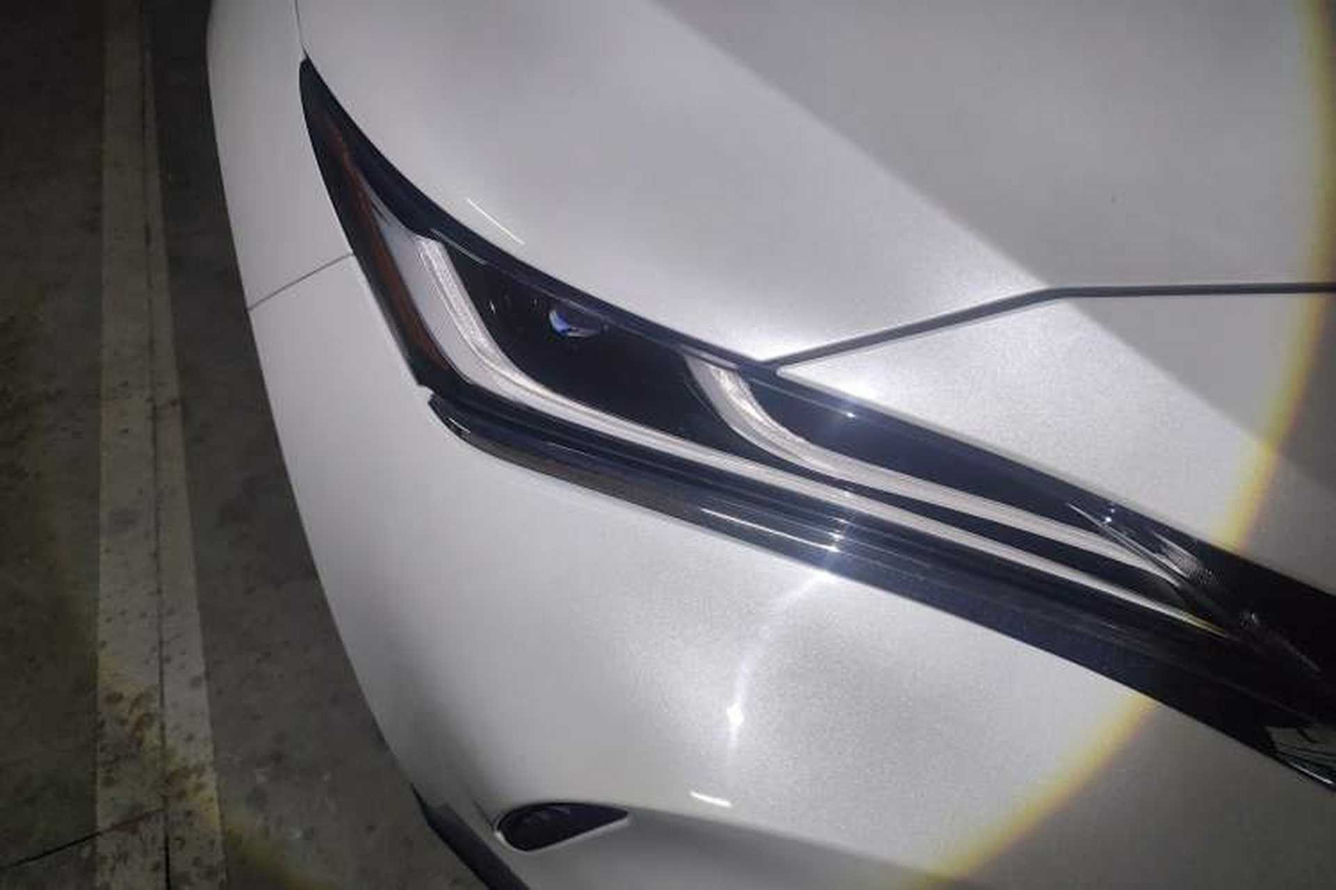 Used Toyota Harrier 2022 2.0L CVT Two-Wheel Drive Deluxe Edition Right Front Headlight