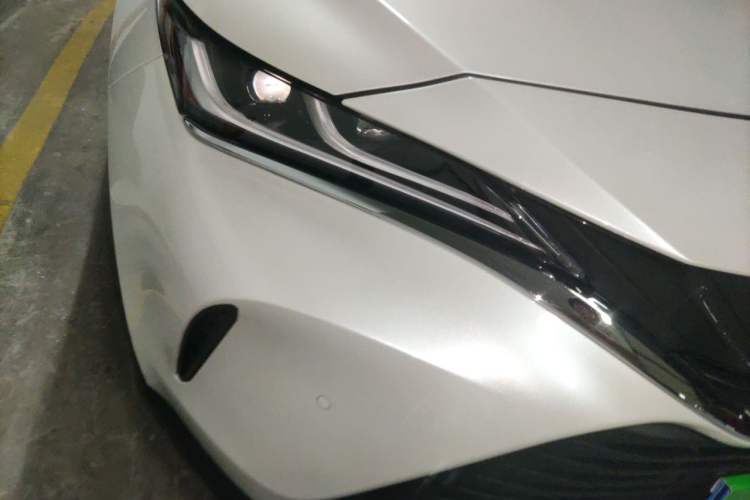 Used Toyota Harrier 2022 2.0L CVT Two-Wheel Drive Deluxe Edition Right Front Headlight