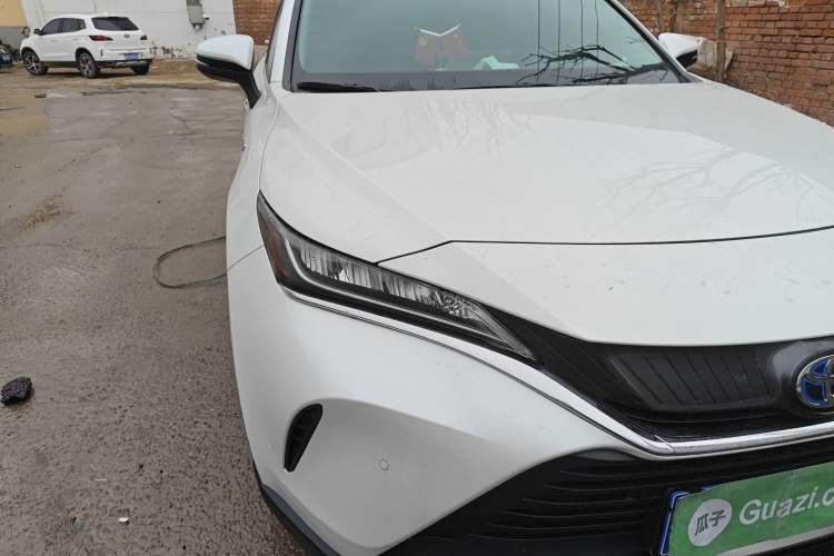Used Toyota Harrier 2022 Dual-Engine 2.5L CVT Two-Wheel Drive Luxury Edition Right Front Headlight