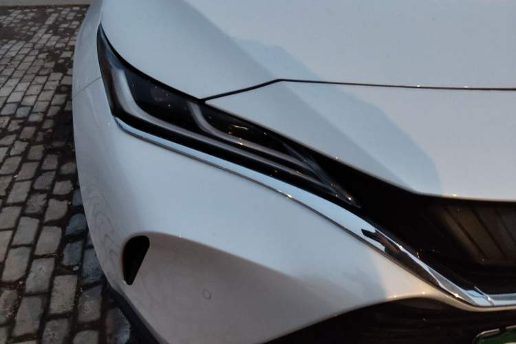 Used Toyota Harrier 2022 Dual-Engine 2.5L CVT Four-Wheel Drive Luxury Edition Right Front Headlight