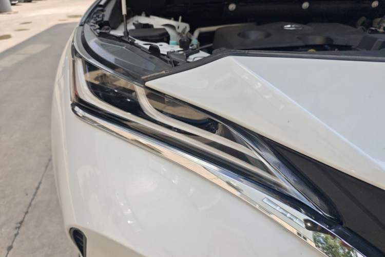 Used Toyota Harrier 2022 2.0L CVT Two-Wheel Drive Deluxe Edition Right Front Headlight