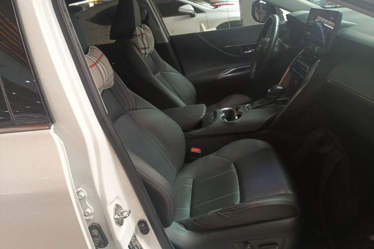 Used Toyota Harrier 2022 Dual-Engine 2.5L CVT Four-Wheel Drive Luxury Edition Right Front Seat
