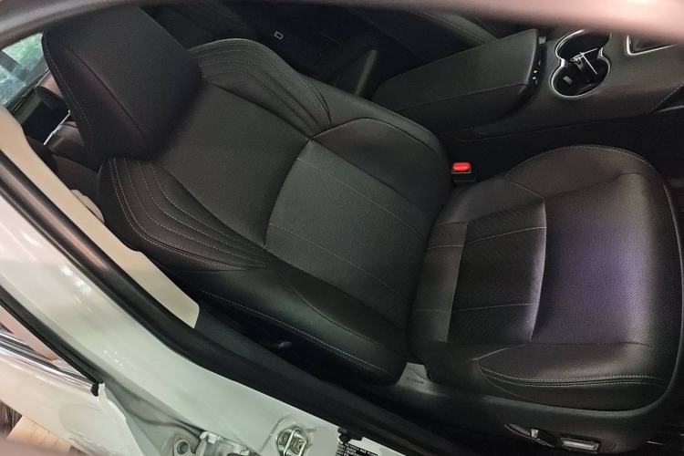 Used Toyota Harrier 2022 2.0L CVT Two-Wheel Drive Deluxe Edition Right Front Seat