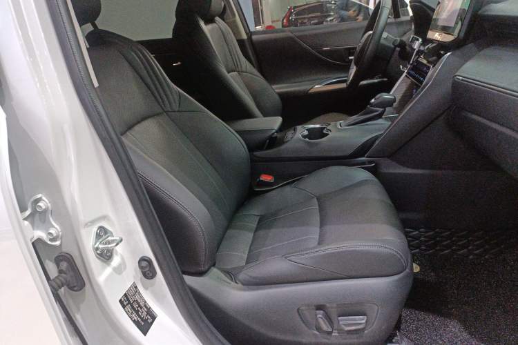 Used Toyota Harrier 2022 Dual-Engine 2.5L CVT Two-Wheel Drive Luxury Edition Right Front Seat