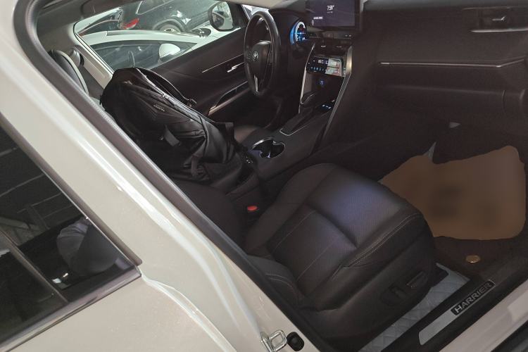 Used Toyota Harrier 2022 Dual-Engine 2.5L CVT Four-Wheel Drive Flagship Edition Right Front Seat
