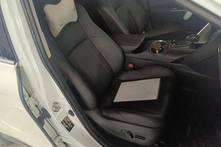 Used Toyota Harrier 2022 2.0L CVT Two-Wheel Drive Deluxe Edition Right Front Seat