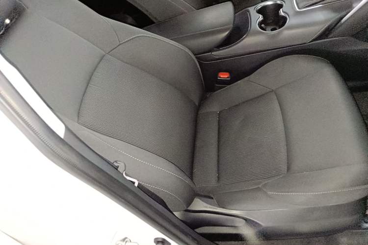 Used Toyota Harrier 2022 2.0L CVT Two-Wheel Drive Entry Version Right Front Seat