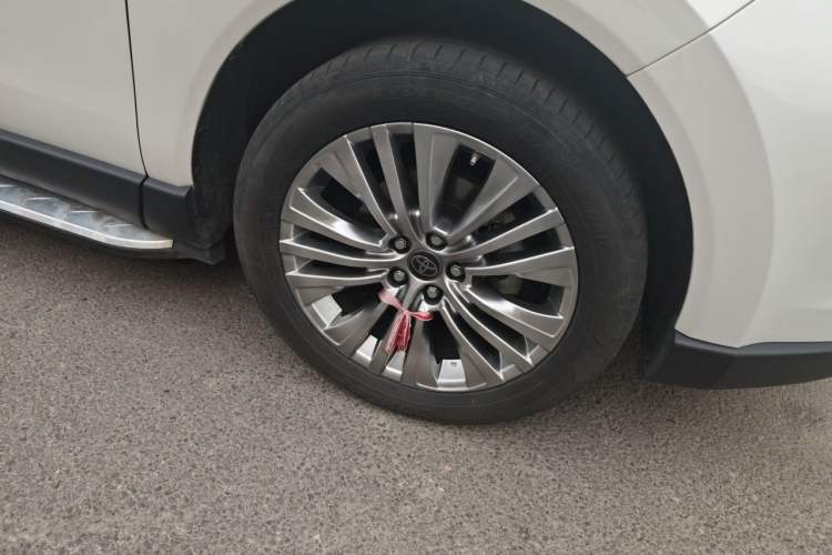 Used Toyota Harrier 2022 Dual-Engine 2.5L CVT Four-Wheel Drive Flagship Edition Right Front Wheel Hub