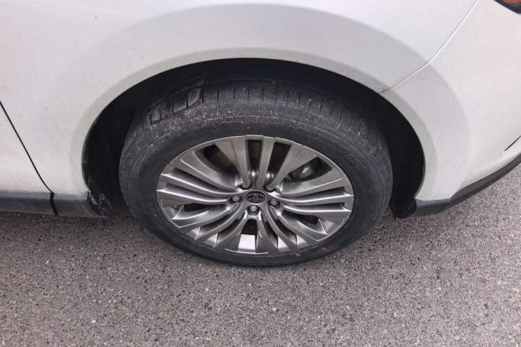Used Toyota Harrier 2022 Dual-Engine 2.5L CVT Four-Wheel Drive Luxury Edition Right Front Wheel Hub