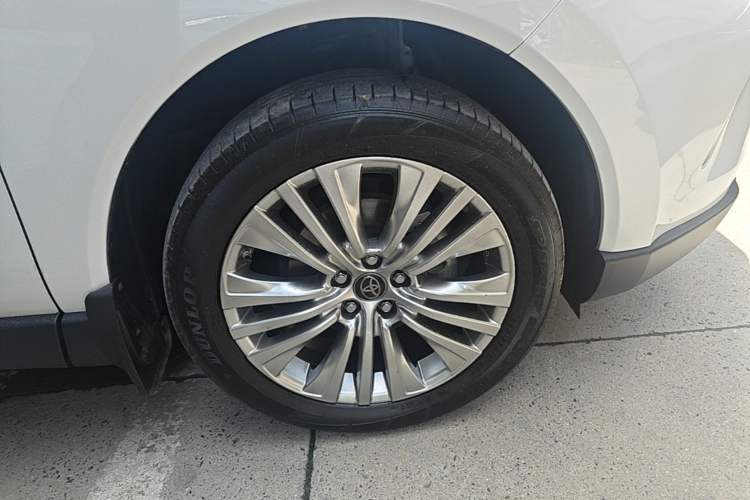 Used Toyota Harrier 2022 2.0L CVT Two-Wheel Drive Deluxe Edition Right Front Wheel Hub