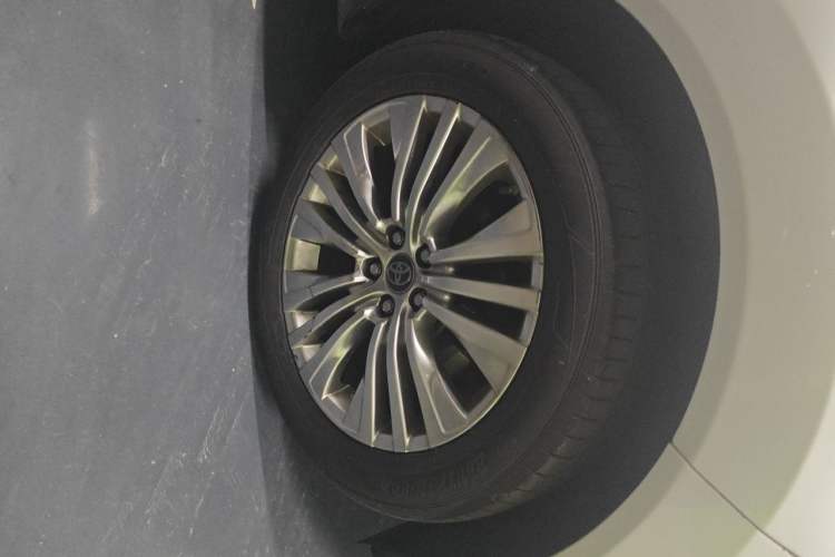 Used Toyota Harrier 2022 2.0L CVT Two-Wheel Drive Deluxe Edition Right Front Wheel Hub