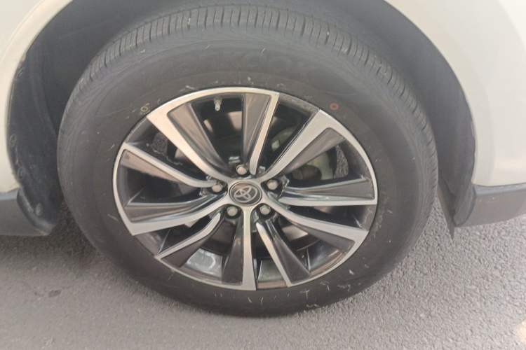 Used Toyota Harrier 2022 2.0L CVT Two-Wheel Drive Entry Version Right Front Wheel Hub