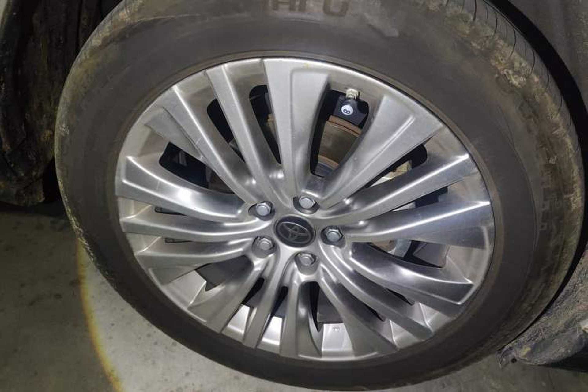 Used Toyota Harrier 2022 2.0L CVT Two-Wheel Drive Deluxe Edition Right Front Wheel Hub