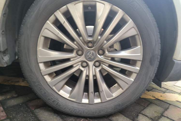 Used Toyota Harrier 2022 2.0L CVT Two-Wheel Drive Deluxe Edition Right Front Wheel Hub