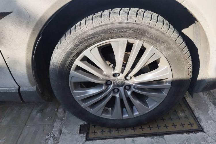 Used Toyota Harrier 2022 2.0L CVT Two-Wheel Drive Deluxe Edition Right Front Wheel Hub