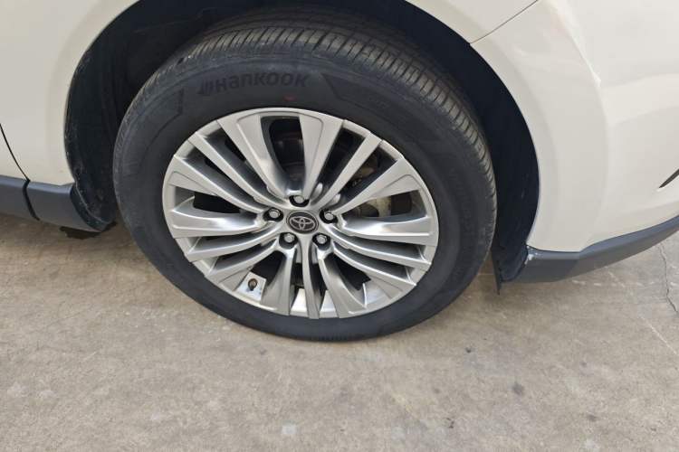 Used Toyota Harrier 2022 2.0L CVT Two-Wheel Drive Deluxe Edition Right Front Wheel Hub