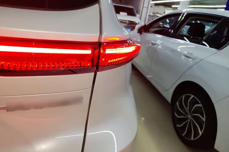 Used Toyota Harrier 2022 2.0L CVT Two-Wheel Drive Deluxe Edition Right Rear Taillight
