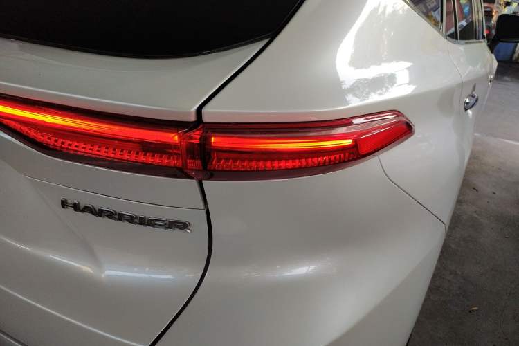 Used Toyota Harrier 2022 2.0L CVT Two-Wheel Drive Deluxe Edition Right Rear Taillight