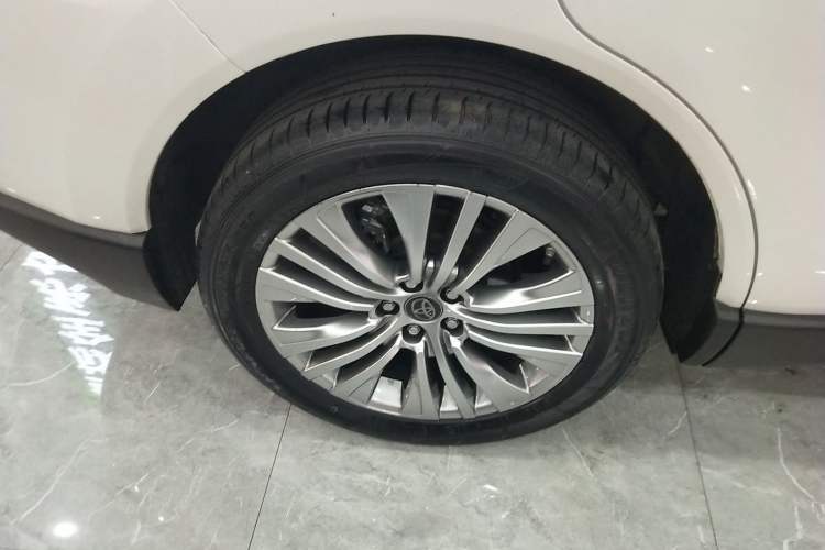 Used Toyota Harrier 2022 Dual-Engine 2.5L CVT Four-Wheel Drive Luxury Edition Right Rear Wheel Hub