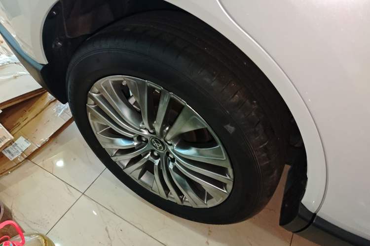 Used Toyota Harrier 2022 2.0L CVT Two-Wheel Drive Deluxe Edition Right Rear Wheel Hub