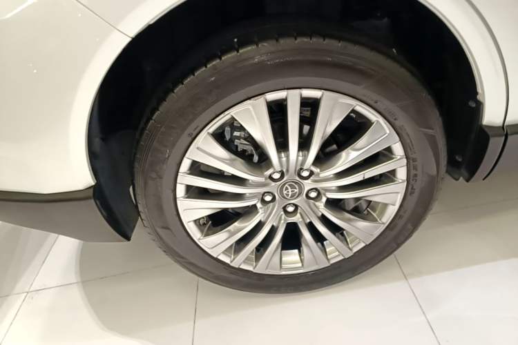 Used Toyota Harrier 2022 2.0L CVT Two-Wheel Drive Deluxe Edition Right Rear Wheel Hub
