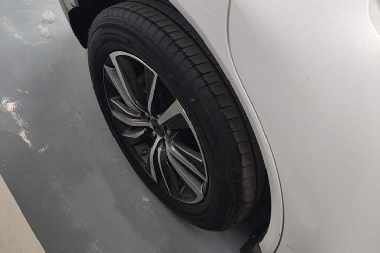 Used Toyota Harrier 2022 2.0L CVT Two-Wheel Drive Deluxe Edition Right Rear Wheel Hub