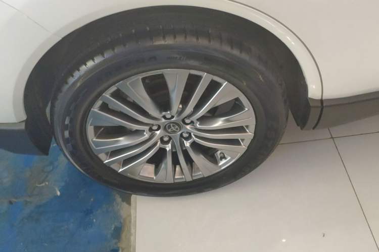 Used Toyota Harrier 2022 2.0L CVT Two-Wheel Drive Deluxe Edition Right Rear Wheel Hub