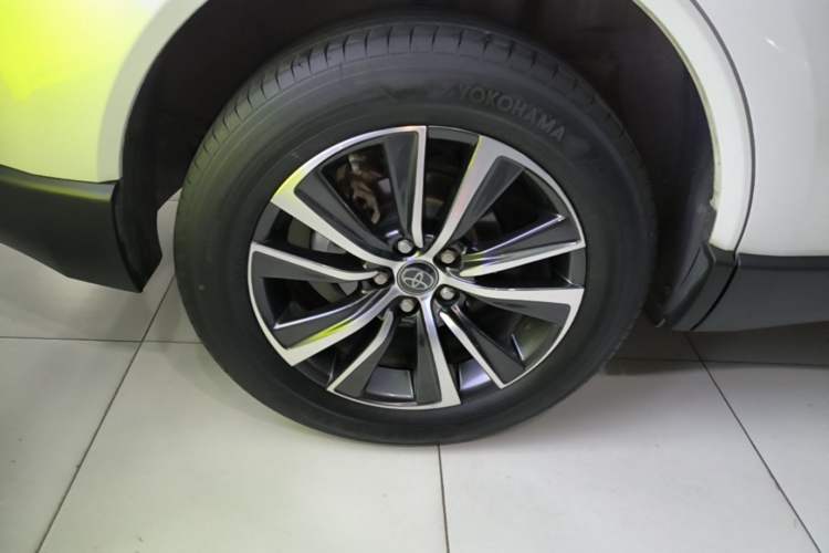 Used Toyota Harrier 2022 2.0L CVT Two-Wheel Drive Deluxe Edition Right Rear Wheel Hub