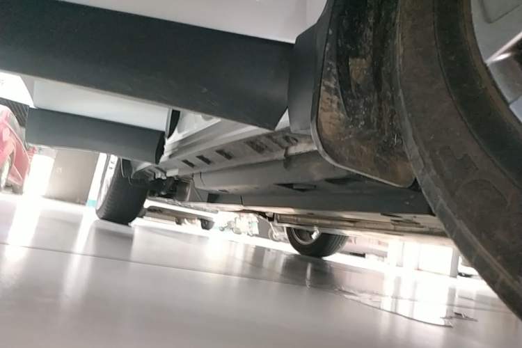 Used Toyota Harrier 2022 2.0L CVT Two-Wheel Drive Deluxe Edition Right Side Sill