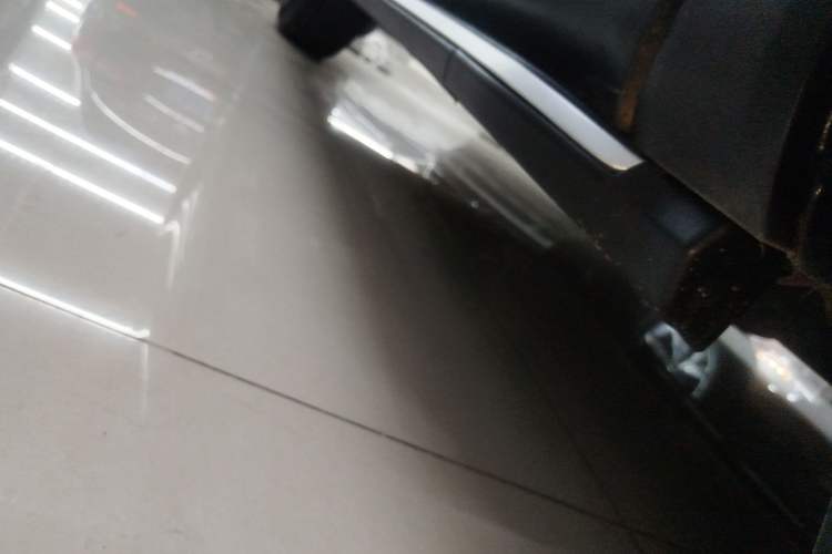 Used Toyota Harrier 2022 2.0L CVT Two-Wheel Drive Deluxe Edition Right Side Sill
