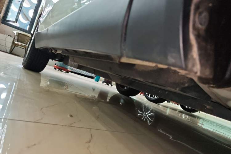 Used Toyota Harrier 2022 2.0L CVT Two-Wheel Drive Deluxe Edition Right Side Sill