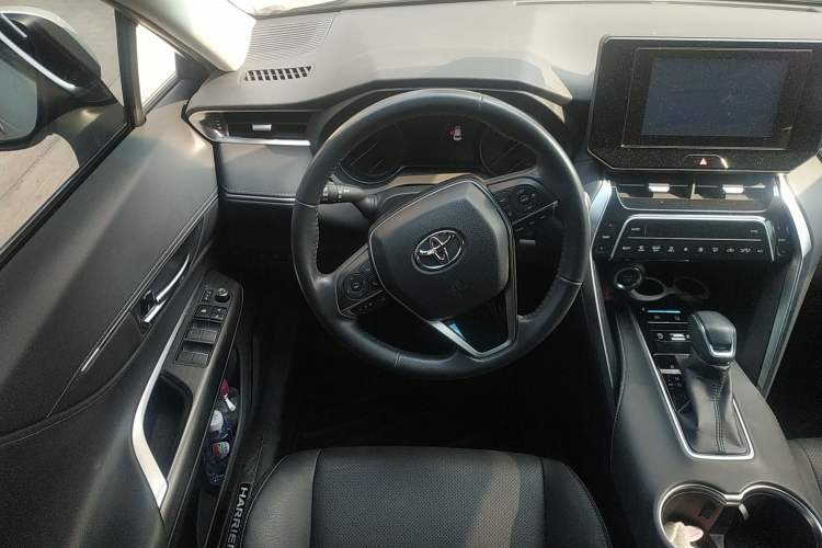 Used Toyota Harrier 2022 2.0L CVT Two-Wheel Drive Luxury Edition Steering Wheel