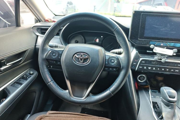 Used Toyota Harrier 2022 2.0L CVT Two-Wheel Drive Entry Version Steering Wheel