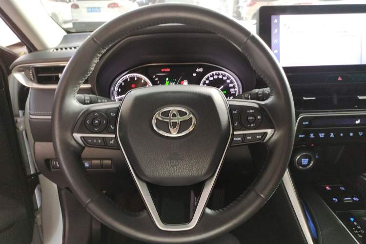 Used Toyota Harrier 2022 2.0L CVT Two-Wheel Drive Deluxe Edition Steering Wheel