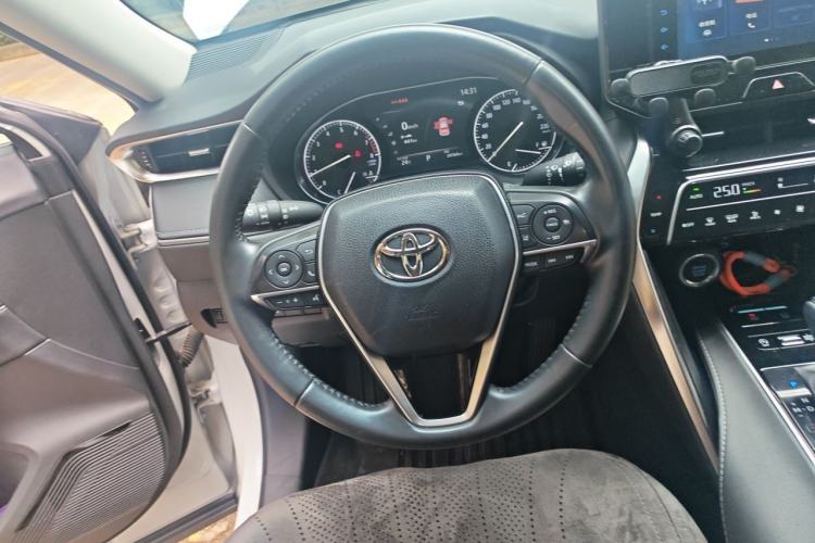 Used Toyota Harrier 2022 2.0L CVT Two-Wheel Drive Luxury Edition Steering Wheel