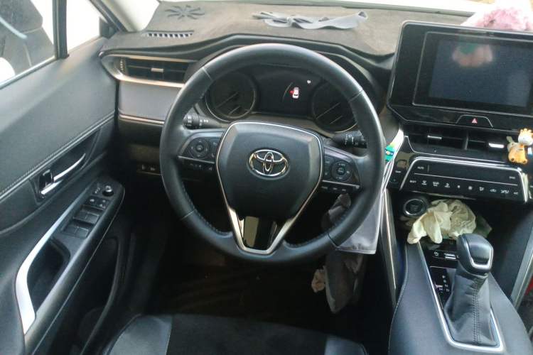 Used Toyota Harrier 2022 2.0L CVT Two-Wheel Drive Luxury Edition Steering Wheel