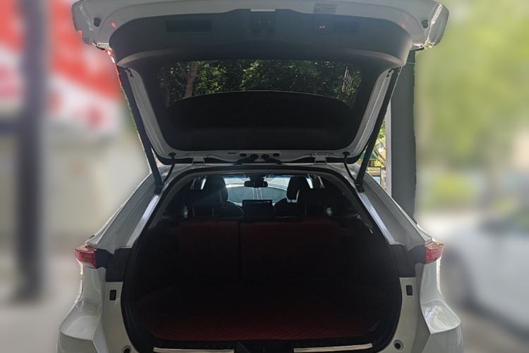 Used Toyota Harrier 2022 2.0L CVT Two-Wheel Drive Deluxe Edition Trunk