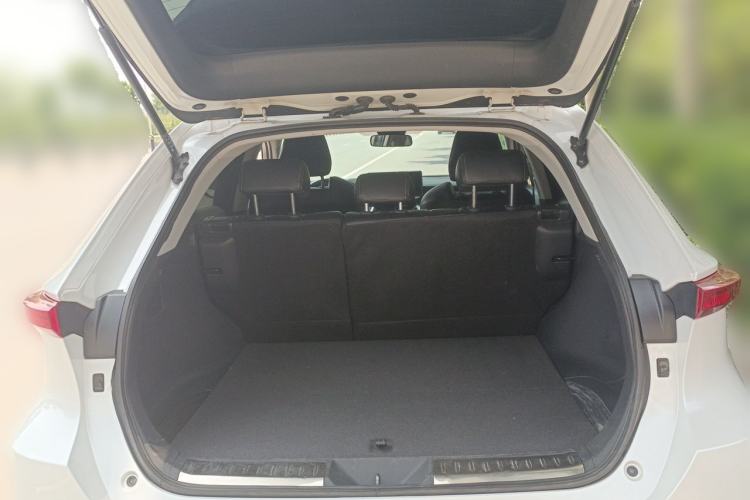 Used Toyota Harrier 2022 2.0L CVT Two-Wheel Drive Entry Version Trunk